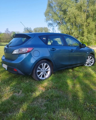 Mazda 3 cena 20300 przebieg: 260000, rok produkcji 2010 z Poznań małe 56